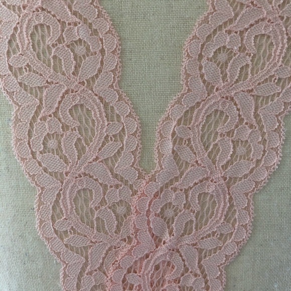 Victoria’s Secret pink bra, lace v-back 32  B NWT - Picture 10 of 13